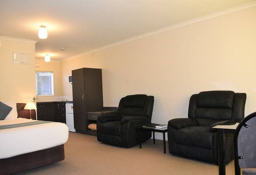 豪华工作室, Bk S Pioneer Motel