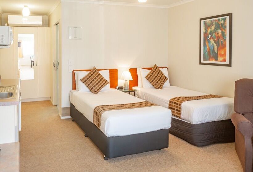 豪华工作室, Bk S Pioneer Motel