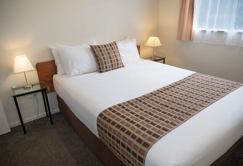 豪华工作室, Bk S Pioneer Motel