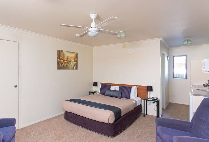 إستوديو قياسى, Bk's Rotorua Motor Lodge