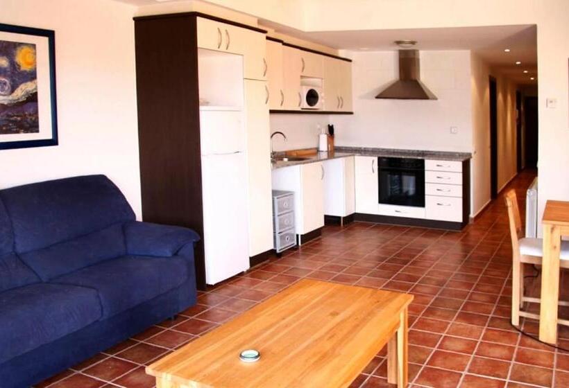 침실 3개 아파트, Palacio Del Obispo