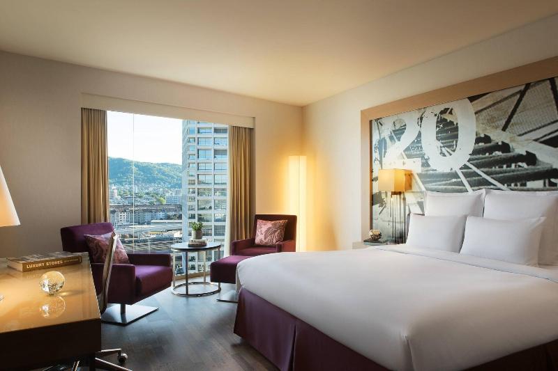 اتاق راحتی, Renaissance Zurich Tower