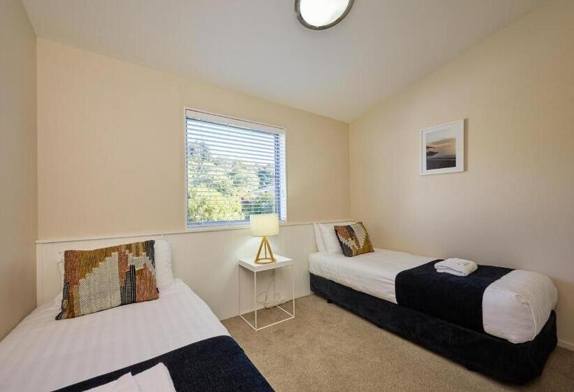 2 Bedroom Apartment with Views, Kaikoura Waterfront Apartments