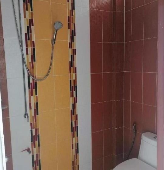 带大床的标准间, Staychill Resort