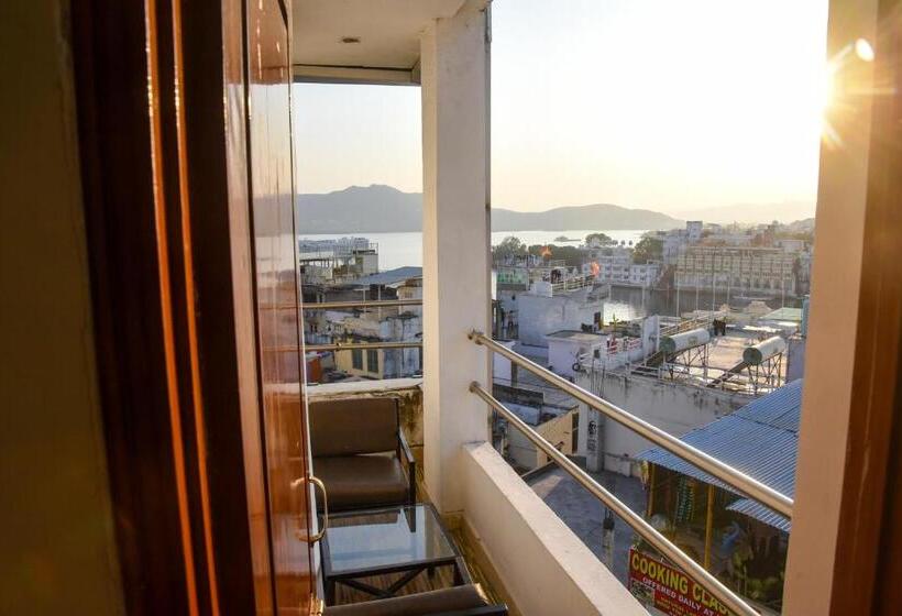 חדר סטנדרט עם מיטת קינג, Sajjan Villa