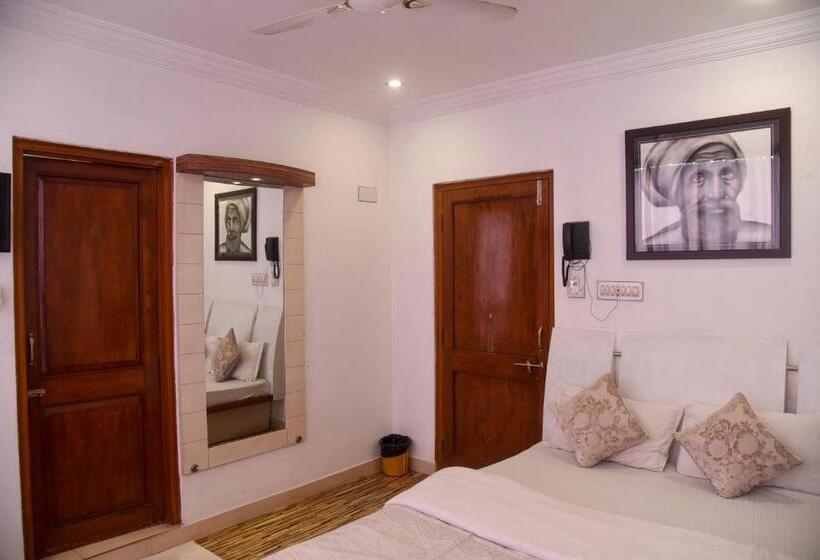 חדר סטנדרט עם מיטת קינג, Sajjan Villa