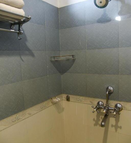Quarto Estandar Cama King, Sajjan Villa