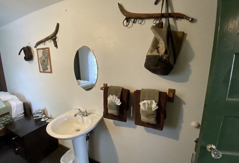 컴포트 룸, Ma Johnson S