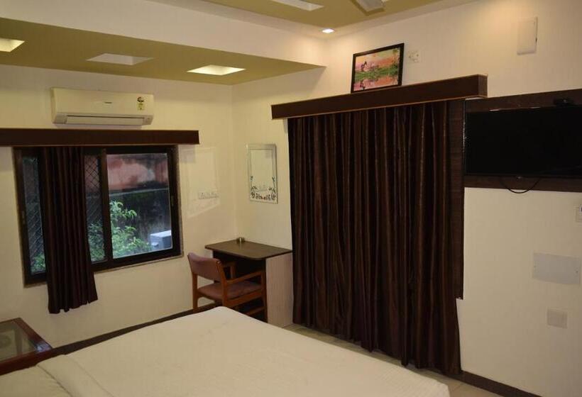 스탠다드 룸, Opera Inn Near Central Bus Stand