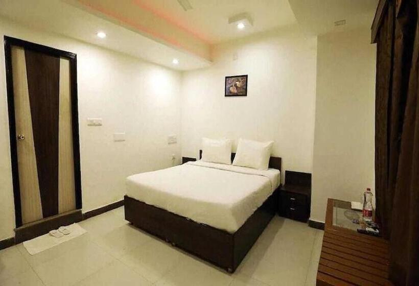 스탠다드 룸, Opera Inn Near Central Bus Stand