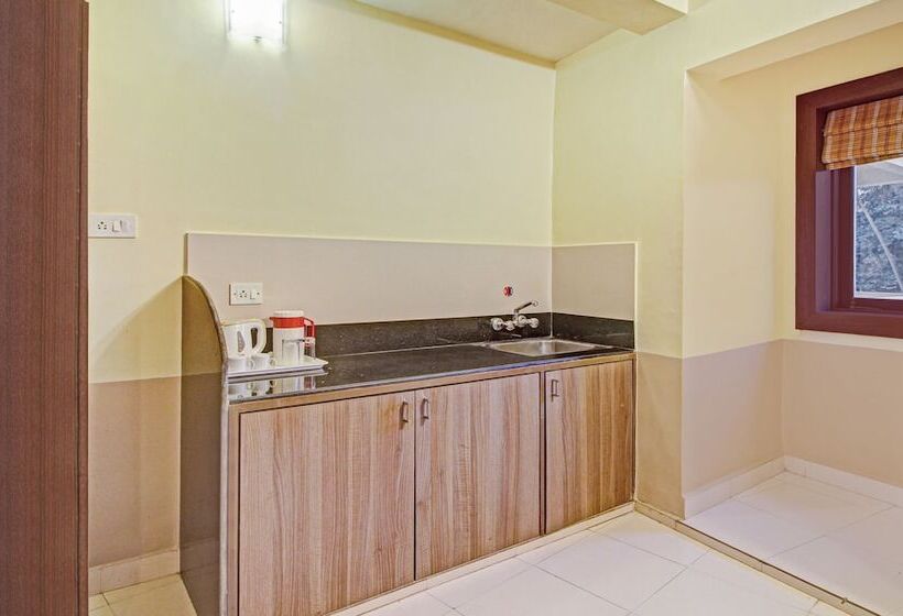 デラックスルーム, Golden Landmark Green Valley Beach Resort