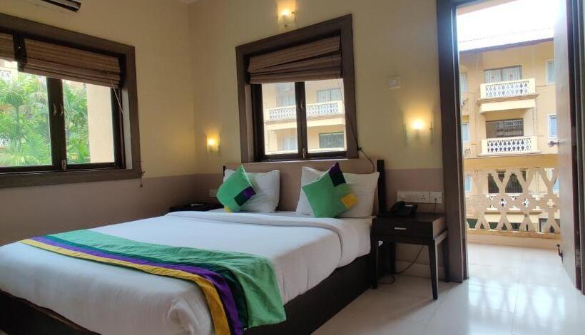 デラックスルーム, Golden Landmark Green Valley Beach Resort