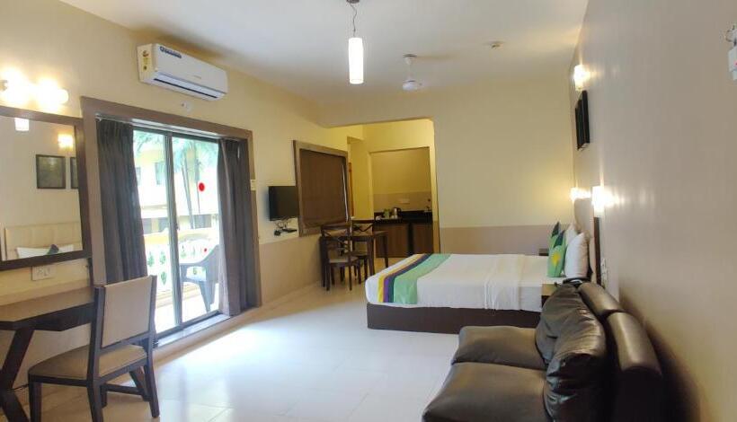 スーペリアールーム, Golden Landmark Green Valley Beach Resort