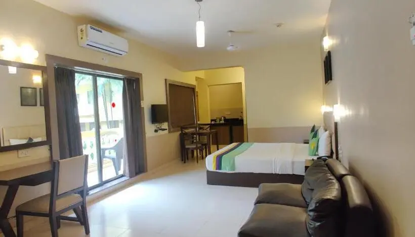 スーペリアールーム, Golden Landmark Green Valley Beach Resort