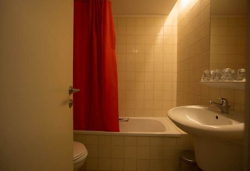 Апартаменты 1 Спальня, Hi Guimaraes   Pousada De Juventude