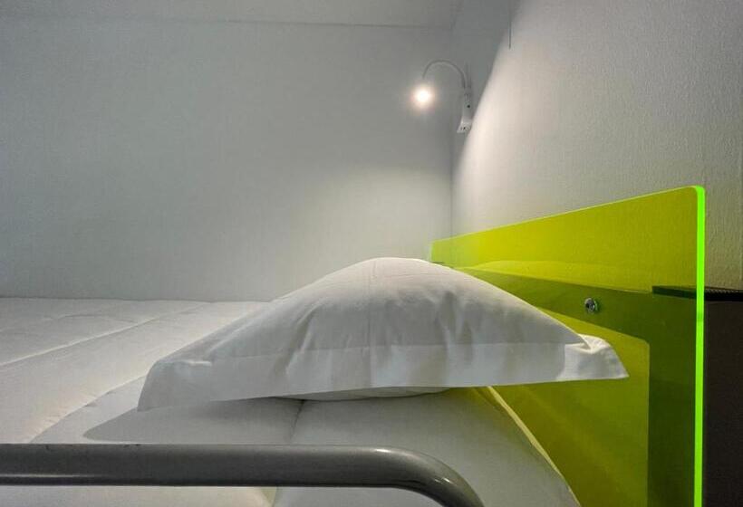 Letto in Camera Condivisa, Hi Parque Das Nações – Pousada De Juventude