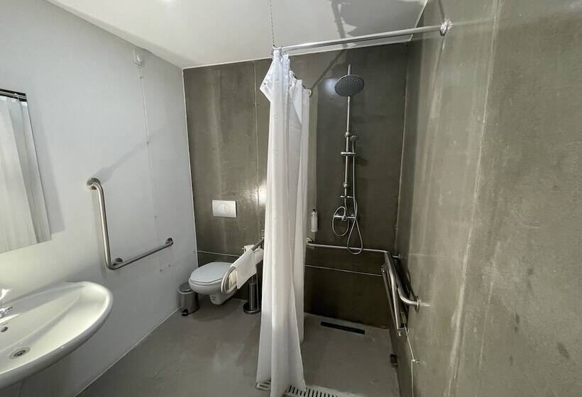 Camera Standard Accessibile ai Disabili, Hi Parque Das Nações – Pousada De Juventude