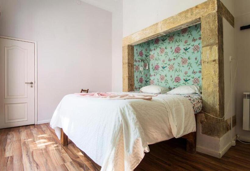 اتاق استاندارد با سرویس بهداشتی مشترک, Safestay Lisbon Bairro Alto