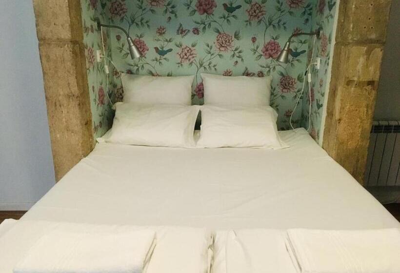 اتاق استاندارد با سرویس بهداشتی مشترک, Safestay Lisbon Bairro Alto