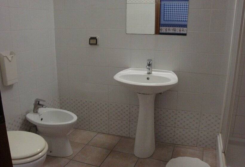 اتاق استاندارد, Youth Firenze 2000