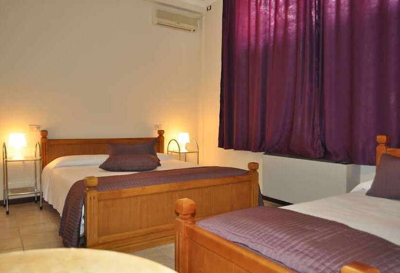 اتاق استاندارد سه نفره, Youth Firenze 2000