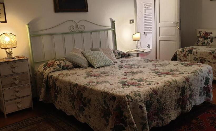 اتاق استاندارد سه نفره, B&b Dei Cavalieri