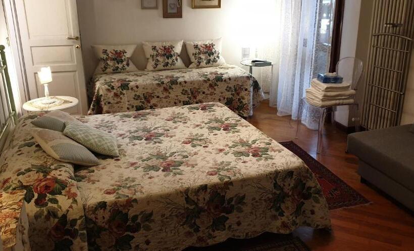 اتاق استاندارد سه نفره, B&b Dei Cavalieri