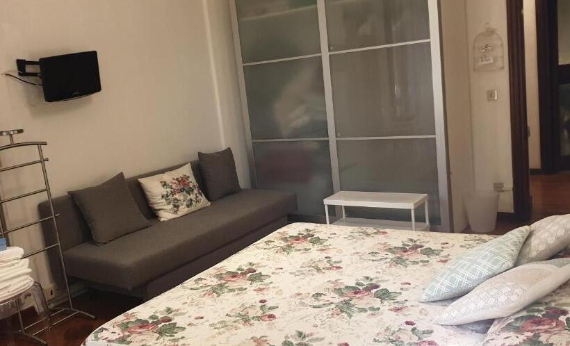 اتاق استاندارد سه نفره, B&b Dei Cavalieri