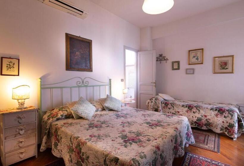 اتاق استاندارد سه نفره, B&b Dei Cavalieri