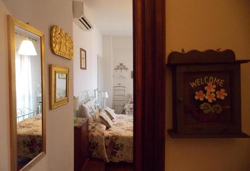 اتاق استاندارد سه نفره, B&b Dei Cavalieri
