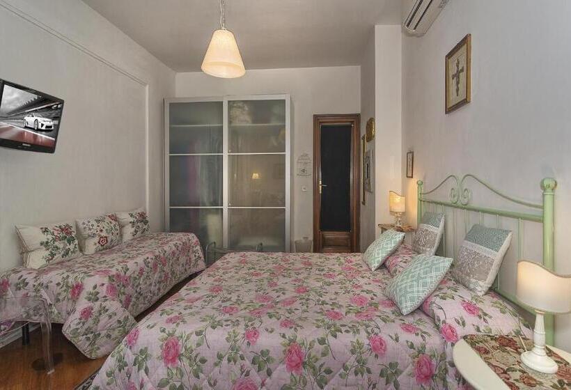 اتاق استاندارد سه نفره, B&b Dei Cavalieri