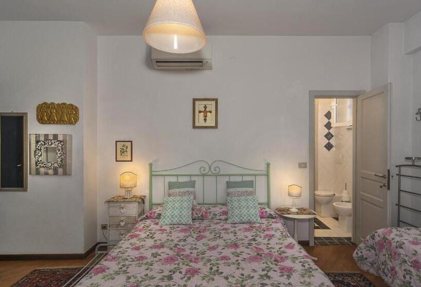 اتاق استاندارد سه نفره, B&b Dei Cavalieri