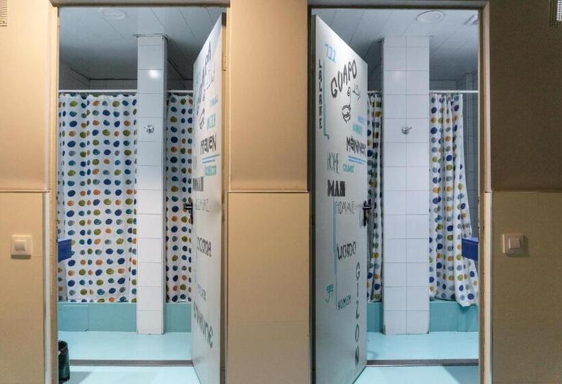 Кровать в Общей Комнате, Be Dream Hostel