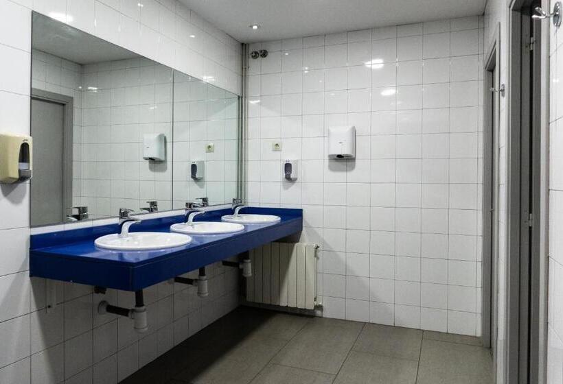 Кровать в Общей Комнате, Be Dream Hostel