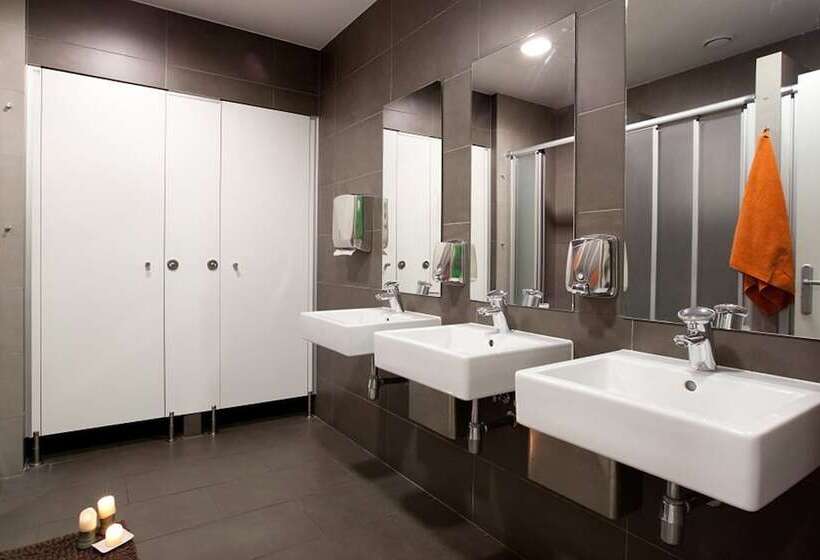 تختخواب در اتاق مشترک, Hip Karma Hostel