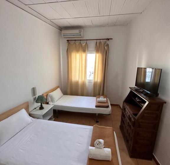 バス共有のスタンダードルーム, Hostal San Felipe