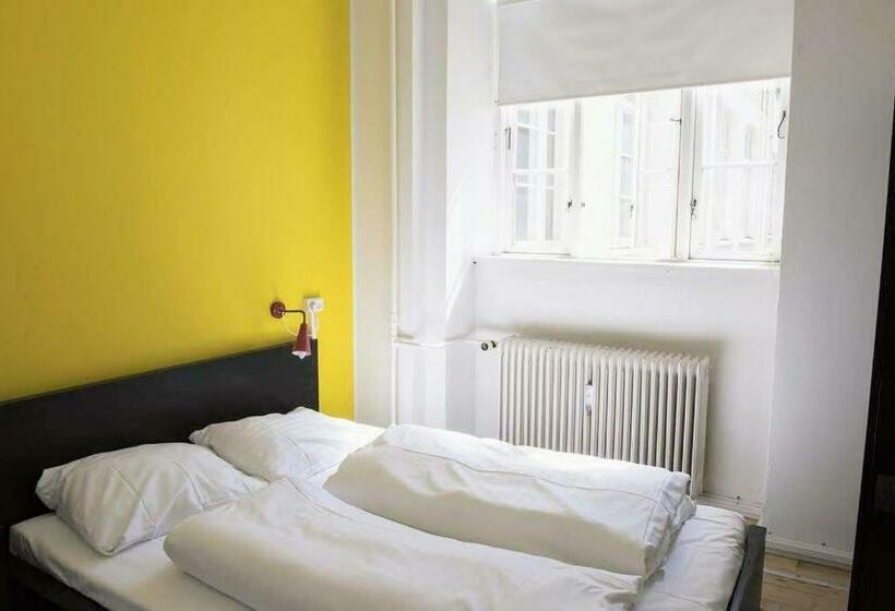 带共用浴室的标准房间, Sleep In Heaven