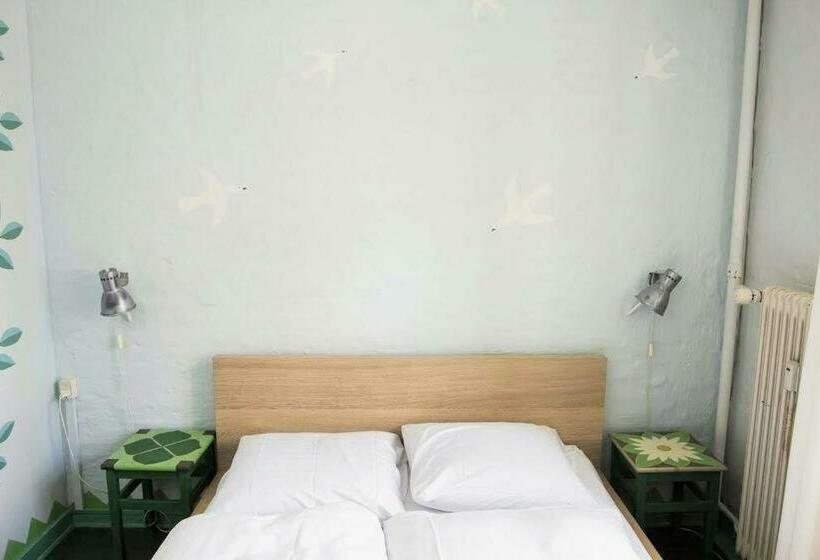 스탠다드 룸 공동 욕실, Sleep In Heaven