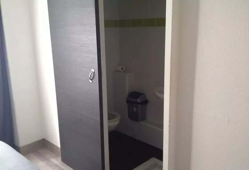 اتاق استاندارد سه نفره, Hôtel De L Europe