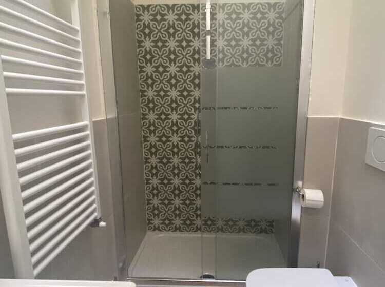 اتاق راحتی سه تخته, Giappone