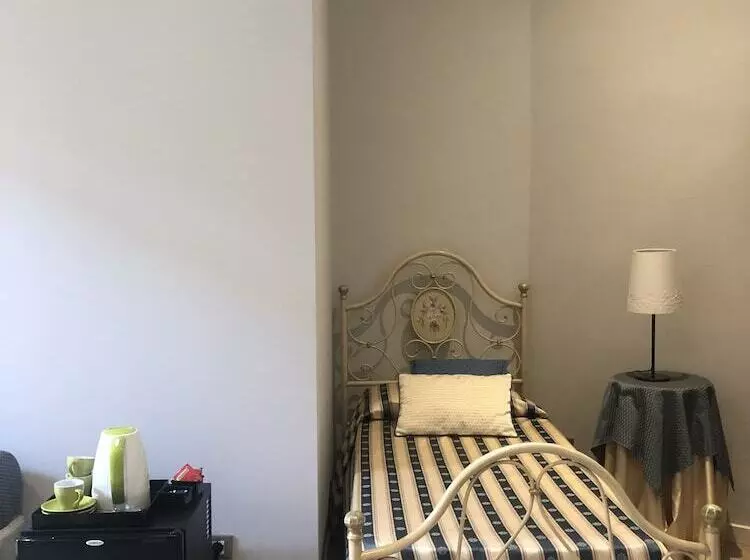 اتاق راحتی سه تخته, Giappone