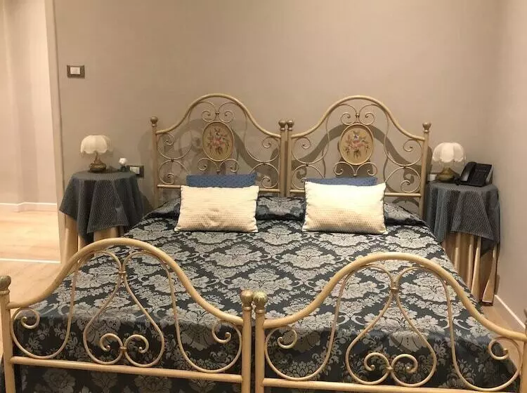 اتاق راحتی سه تخته, Giappone