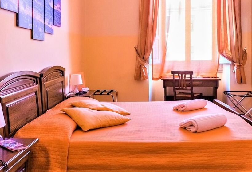 اتاق استاندارد چهارنفره با سرویس بهداشتی مشترک, Hermes