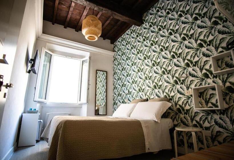 اتاق استاندارد, Nella