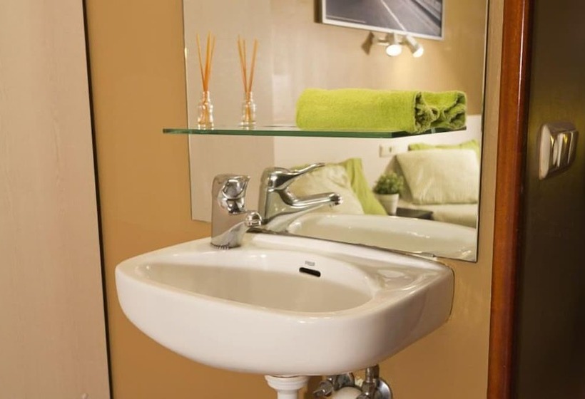 غرفة قياسية حمام مشترك, Pensión Goiko