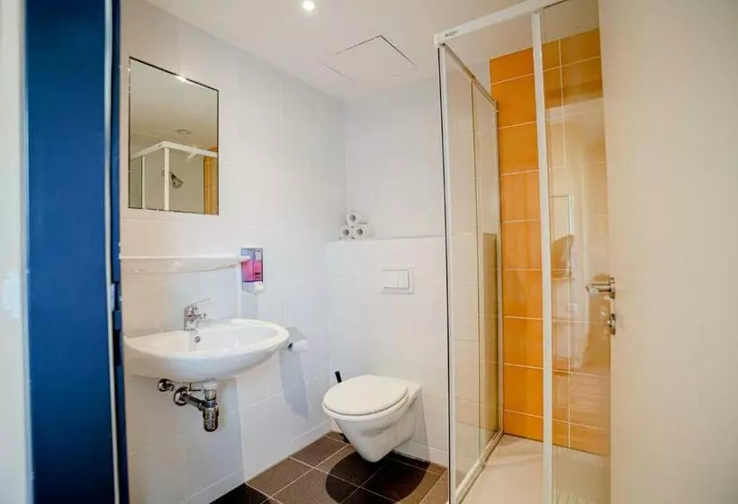 اتاق استاندارد سه نفره, Wombat S City Hostel Vienna Naschmarkt