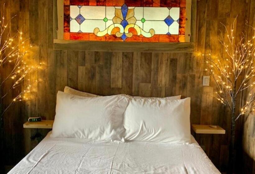 ２ベッドルームハウス, Ridgewalk Treehouse