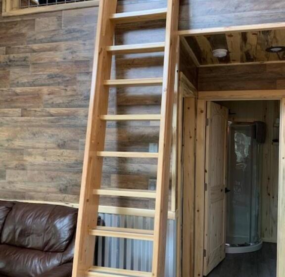 ２ベッドルームハウス, Ridgewalk Treehouse