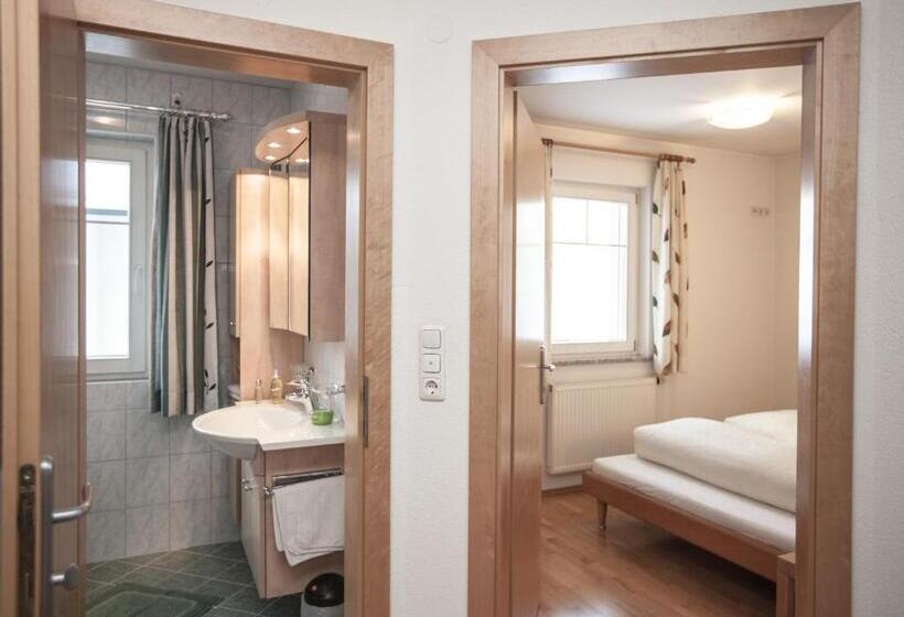 דירה בת חדר שינה 1 עם מרפסת, Gästehaus Wiesengrund & Apart Sporer