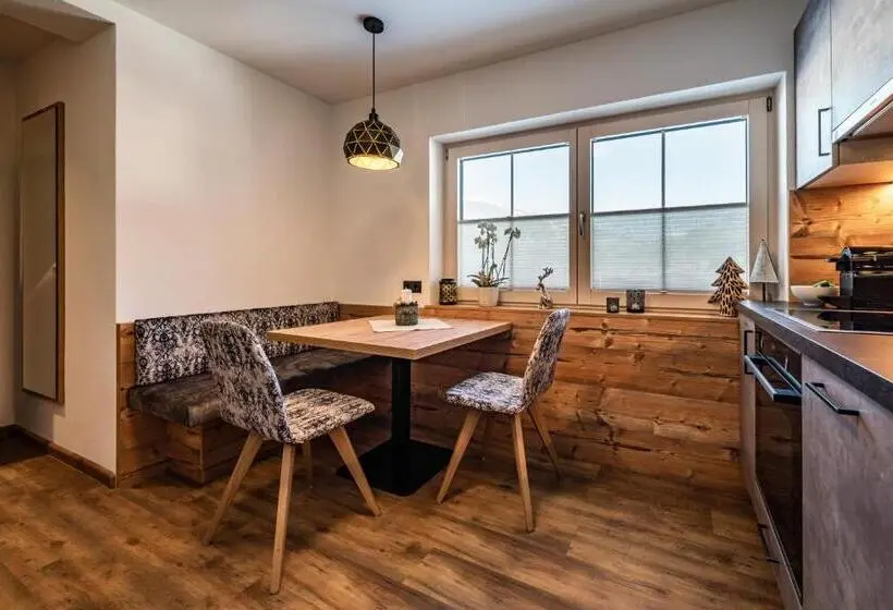 Huoneisto 1 Makuuhuone, Gästehaus Wiesengrund & Apart Sporer